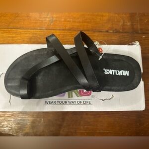 Muk Luks Black Strappy Sandals